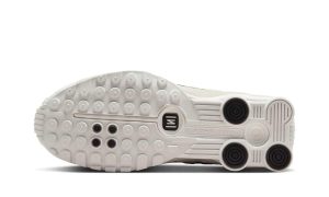Nike Shox R4 White Black Suede (Women's) - Image 5