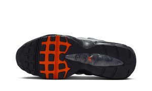 Nike Air Max 95 Black Hyper Crimson - immagine 6